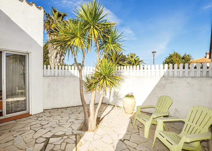 Cozy In St Cyprien With Kitchen *