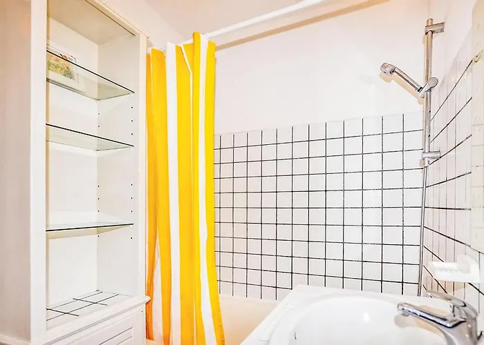 Cozy In St Cyprien With Kitchen Holiday home